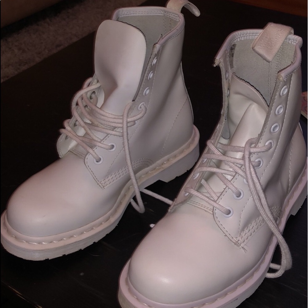 Dr martens white